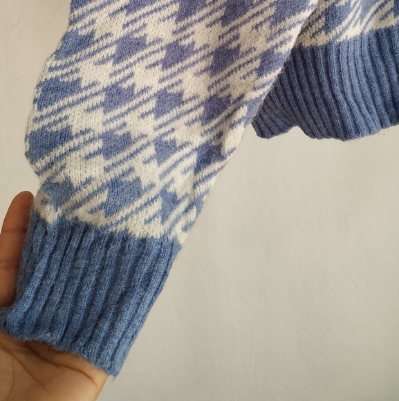 Woolen Sweater Top - Picture 6 of 6